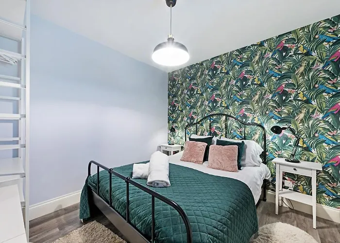 Glasswing The Holgate Hideout アパート