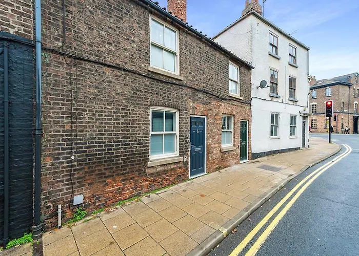 Glasswing The Holgate Hideout